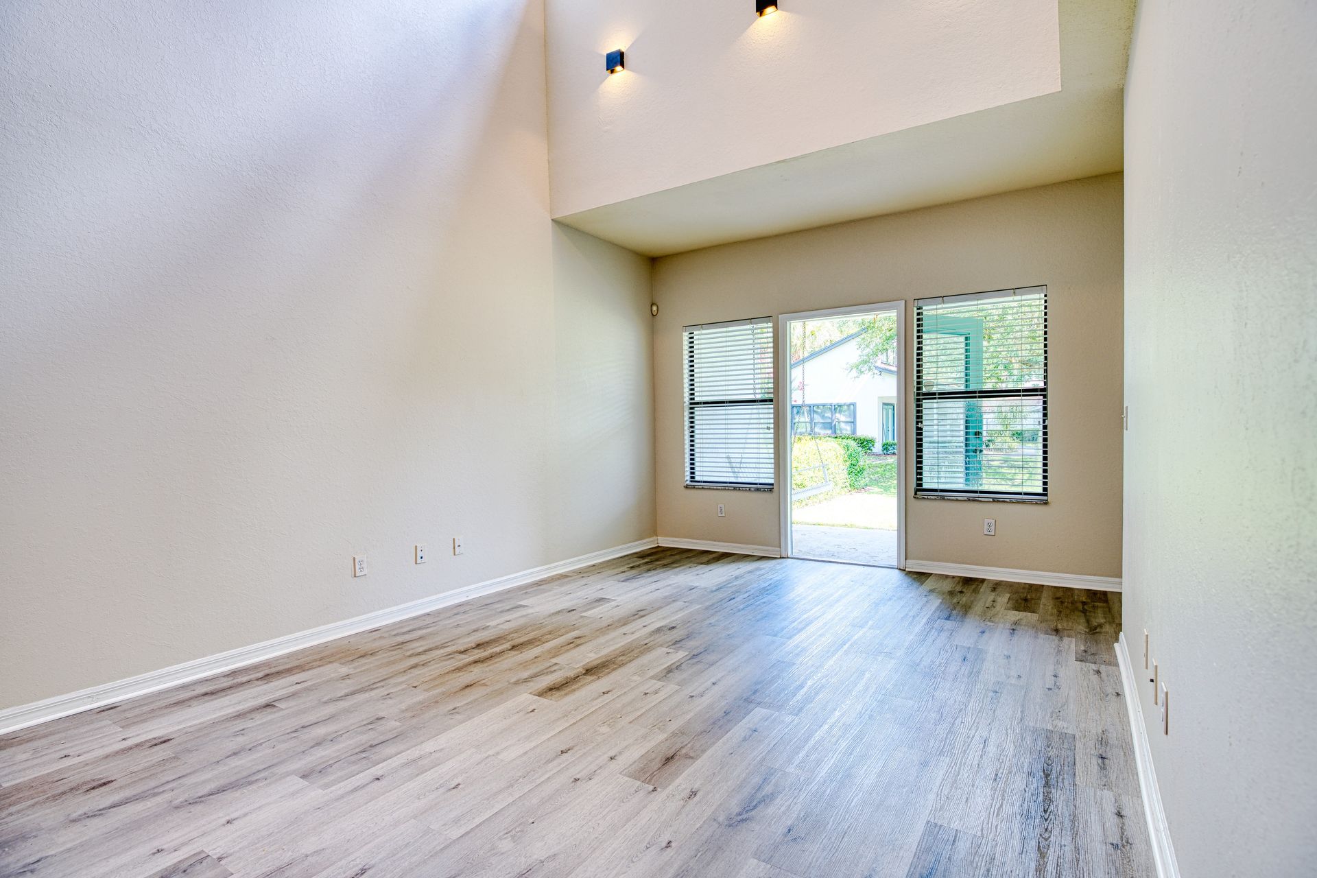 Silver Springs Apartments Exterior