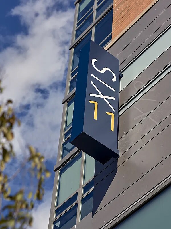 Six11 Exterior