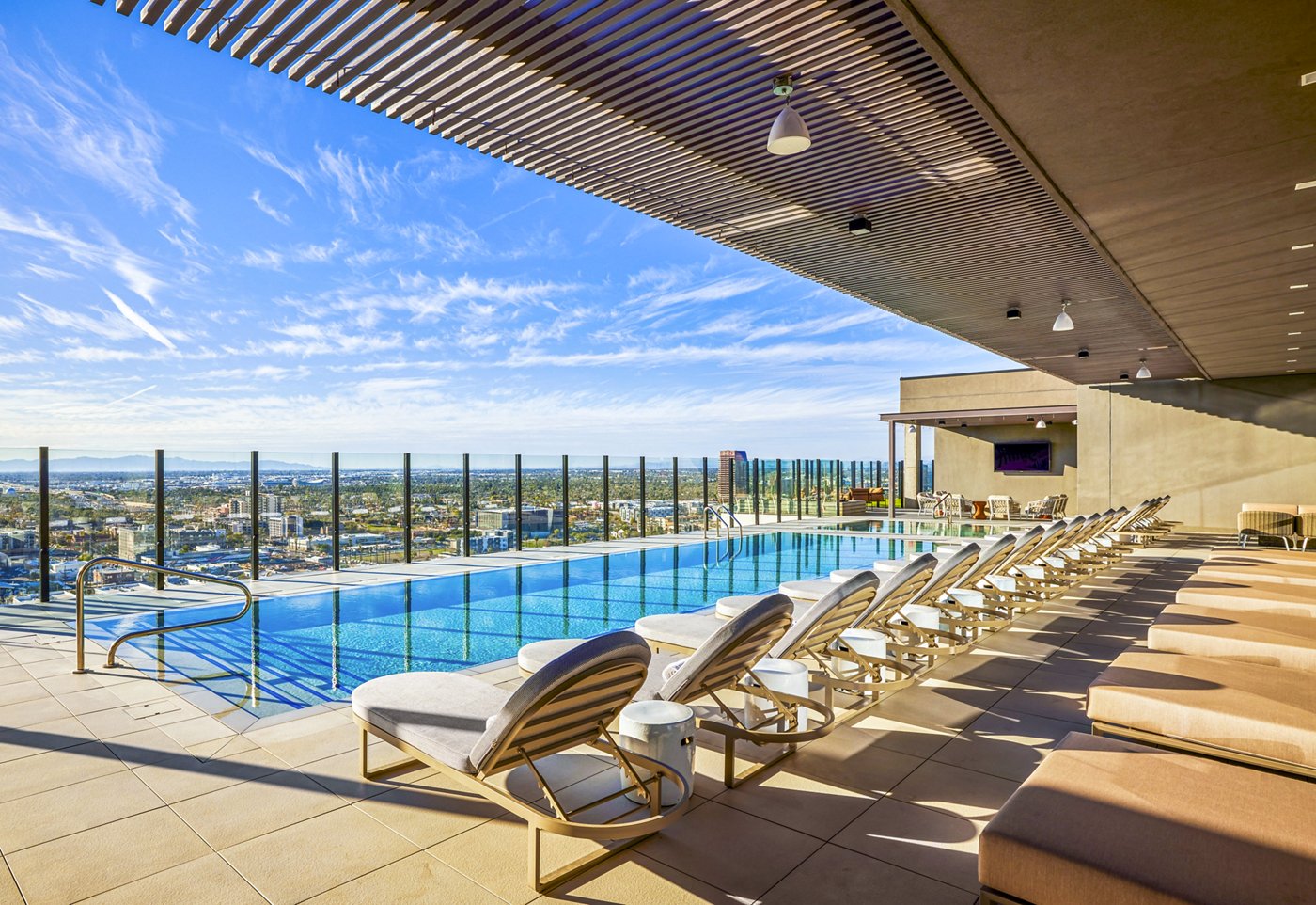 Skye on 6th Amenities