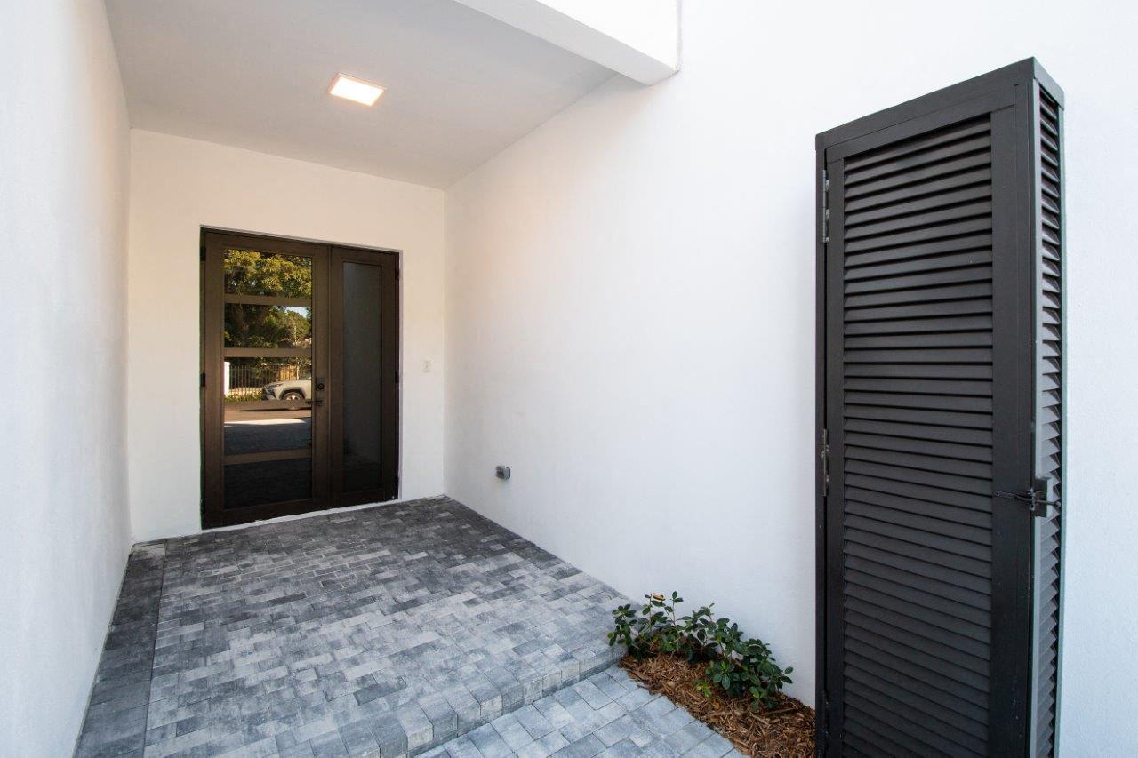 Somi Townhomes exterior