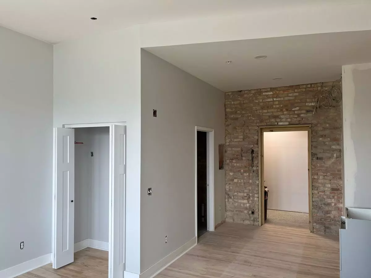 South Holmes Street Apartments 1030 Unit 302 Amenities