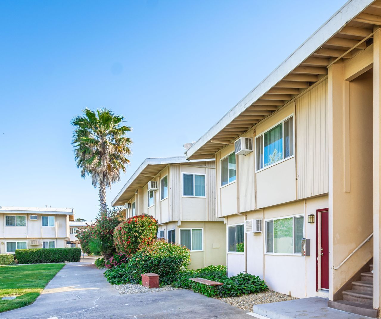 Spartan Oaks Apartments Amenities