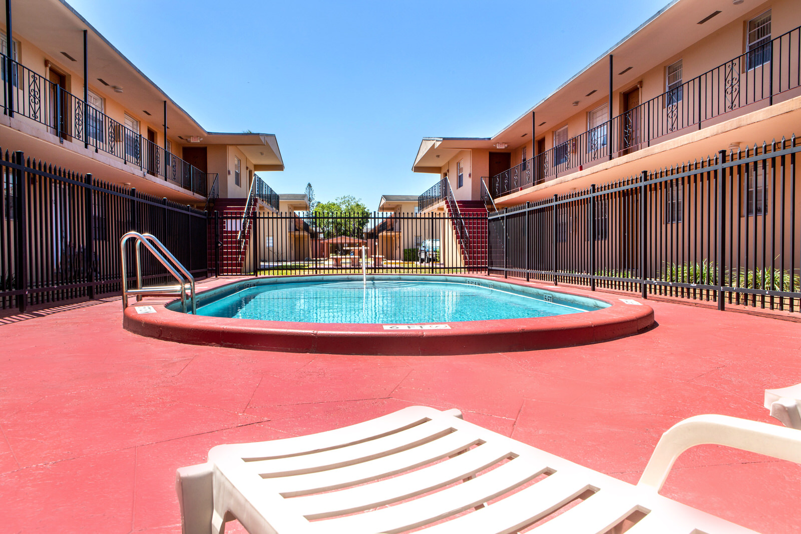 Springtree Apartments exterior