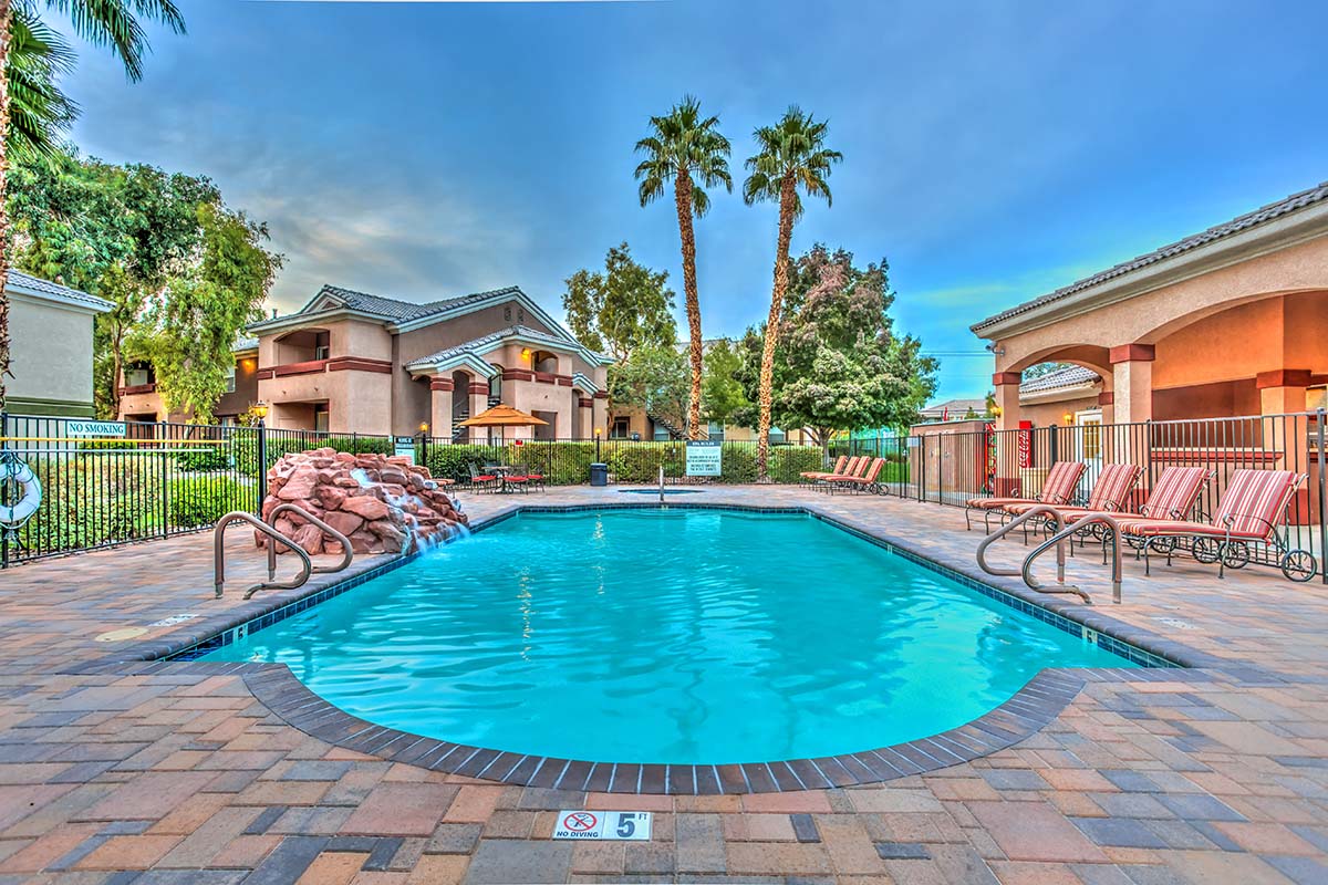 Summer Winds exterior