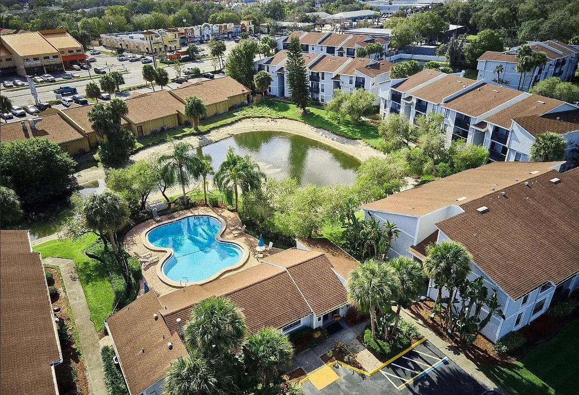 Sunscape Apartment Homes exterior