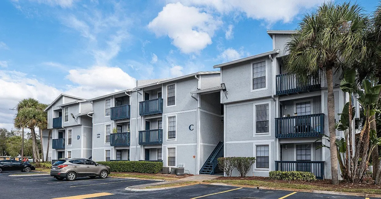 Sunscape Apartment Homes Exterior