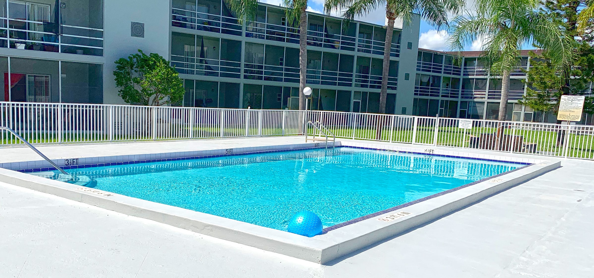 Sunset Club Apartments Amenities