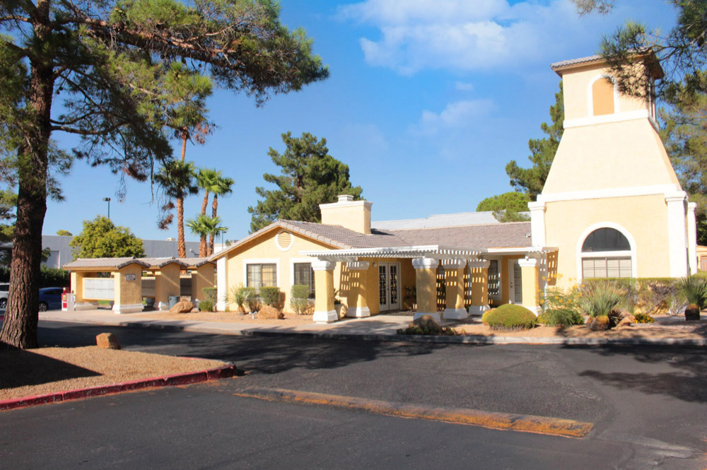Sunset Springs Apartments exterior