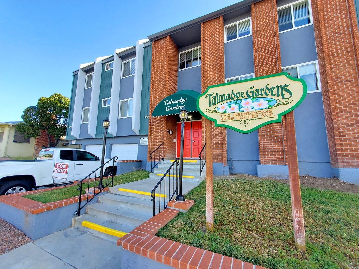 Talmadge Gardens exterior