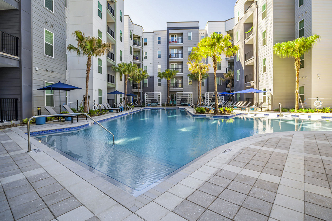 The Accolade Collegiate Village West exterior