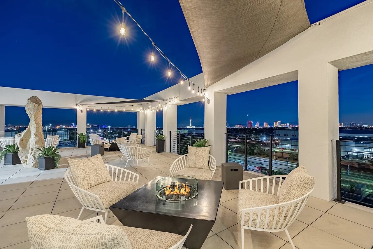 The Apex at Meadows Exterior