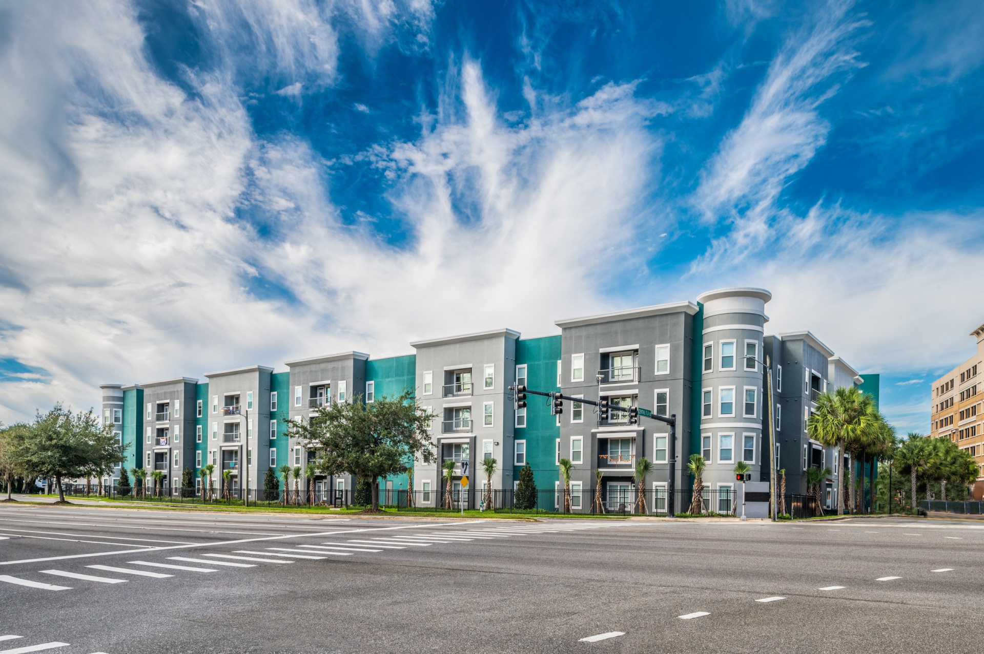 The Aves at Twelve100 Exterior