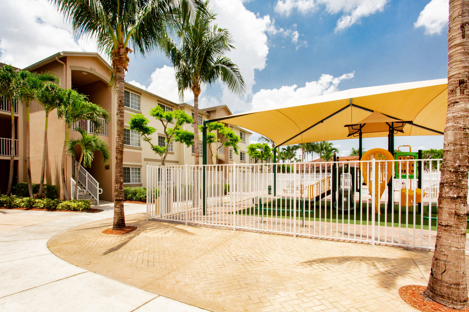 The Corinthian Apartments Exterior