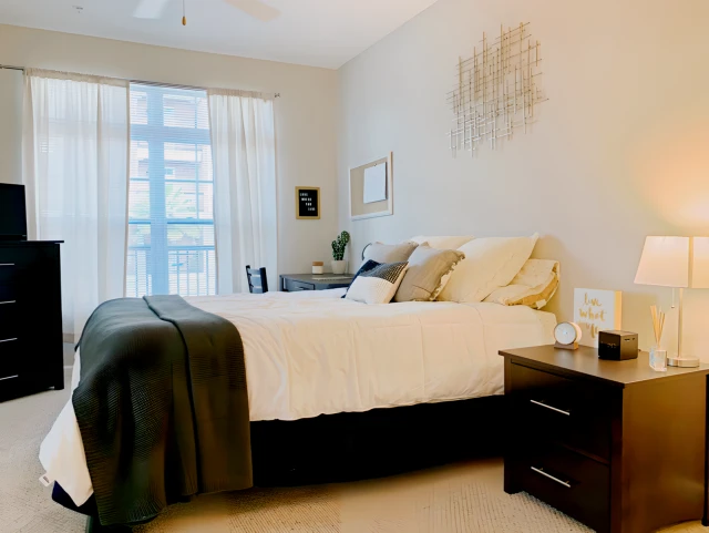 The Flats at 4200 Amenities