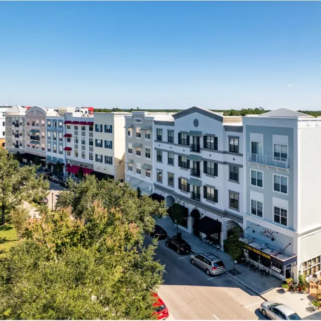 The Flats at Avalon Park exterior