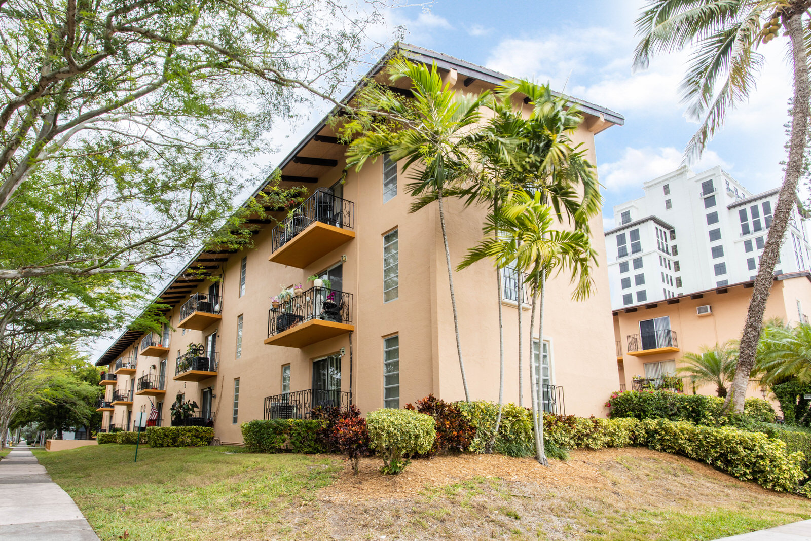 The Fountains Apartments Exterior