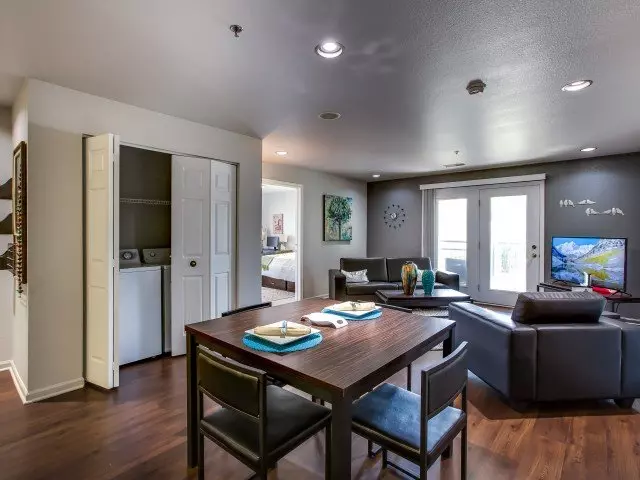 The Landings at Chandler Crossings Unit 10 Amenities
