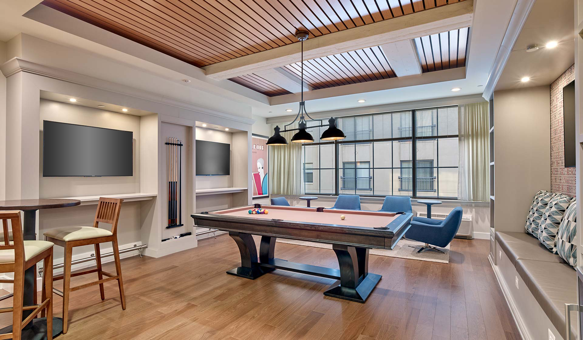 The Left Bank Amenities