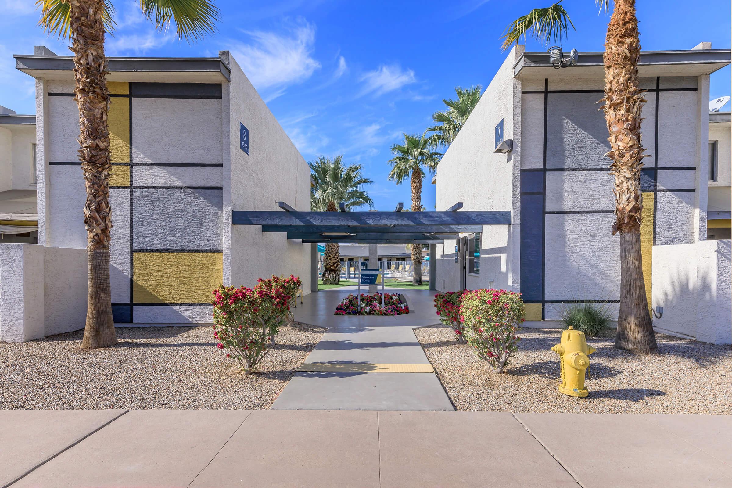 The Lennox at Tempe exterior
