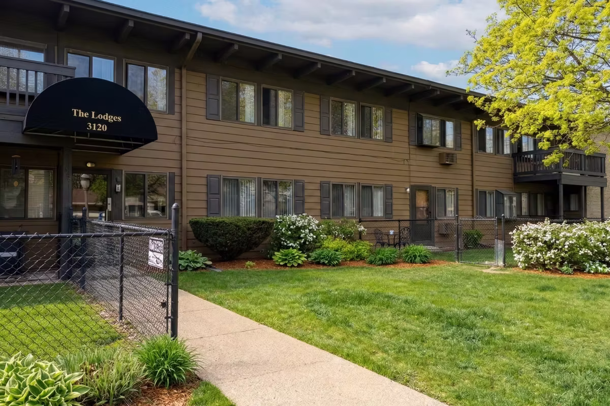 The Lodges Lansing Amenities