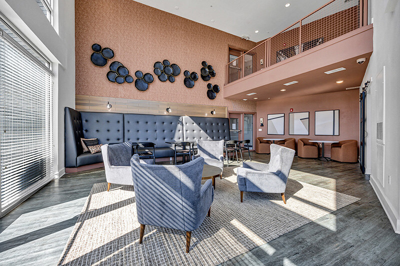 The Luxe on West Call Exterior