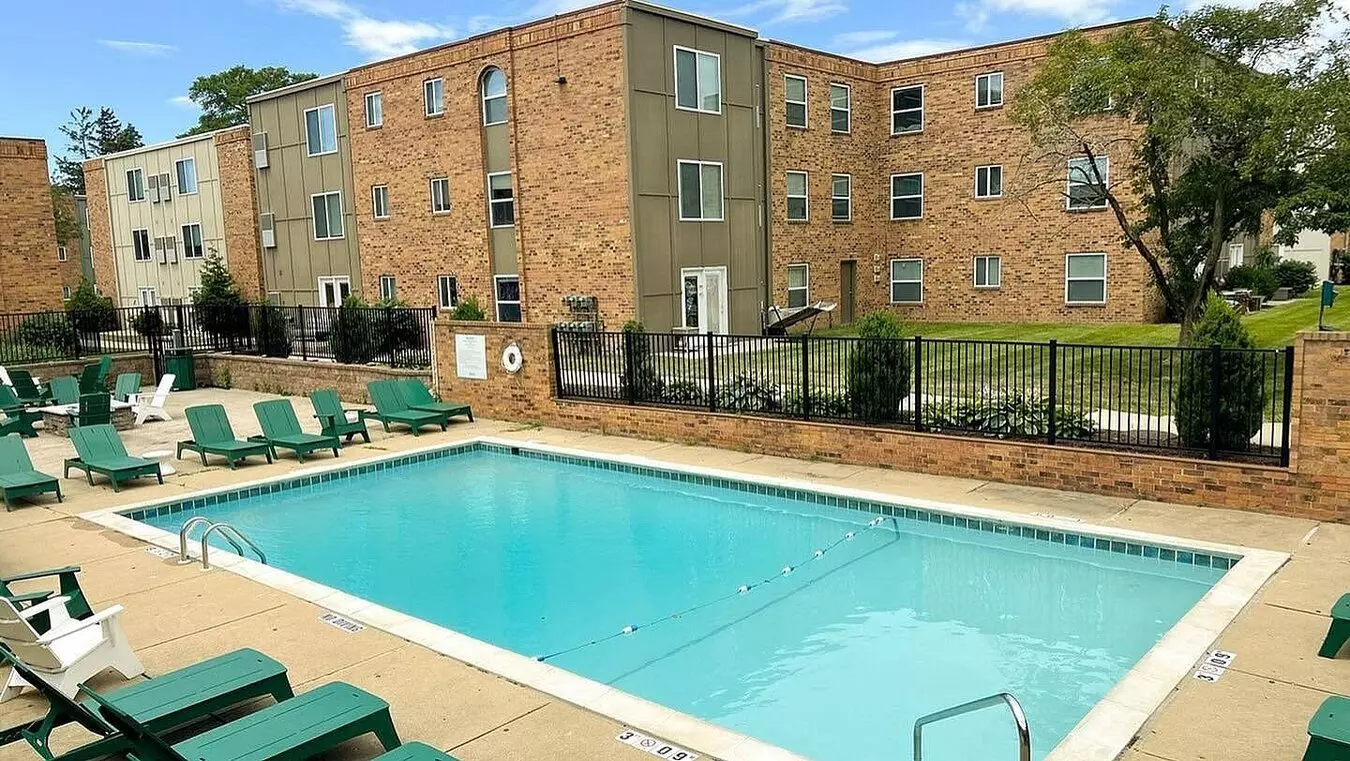 The Quarters East Lansing Unit 1 Exterior