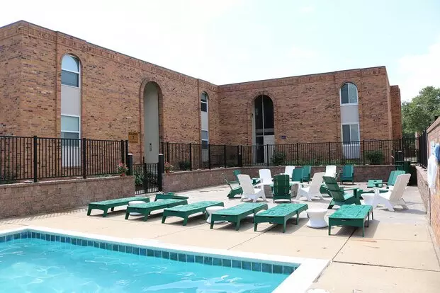 The Quarters East Lansing Unit 10 exterior
