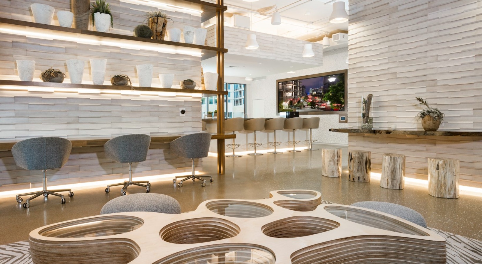 The Rey Amenities