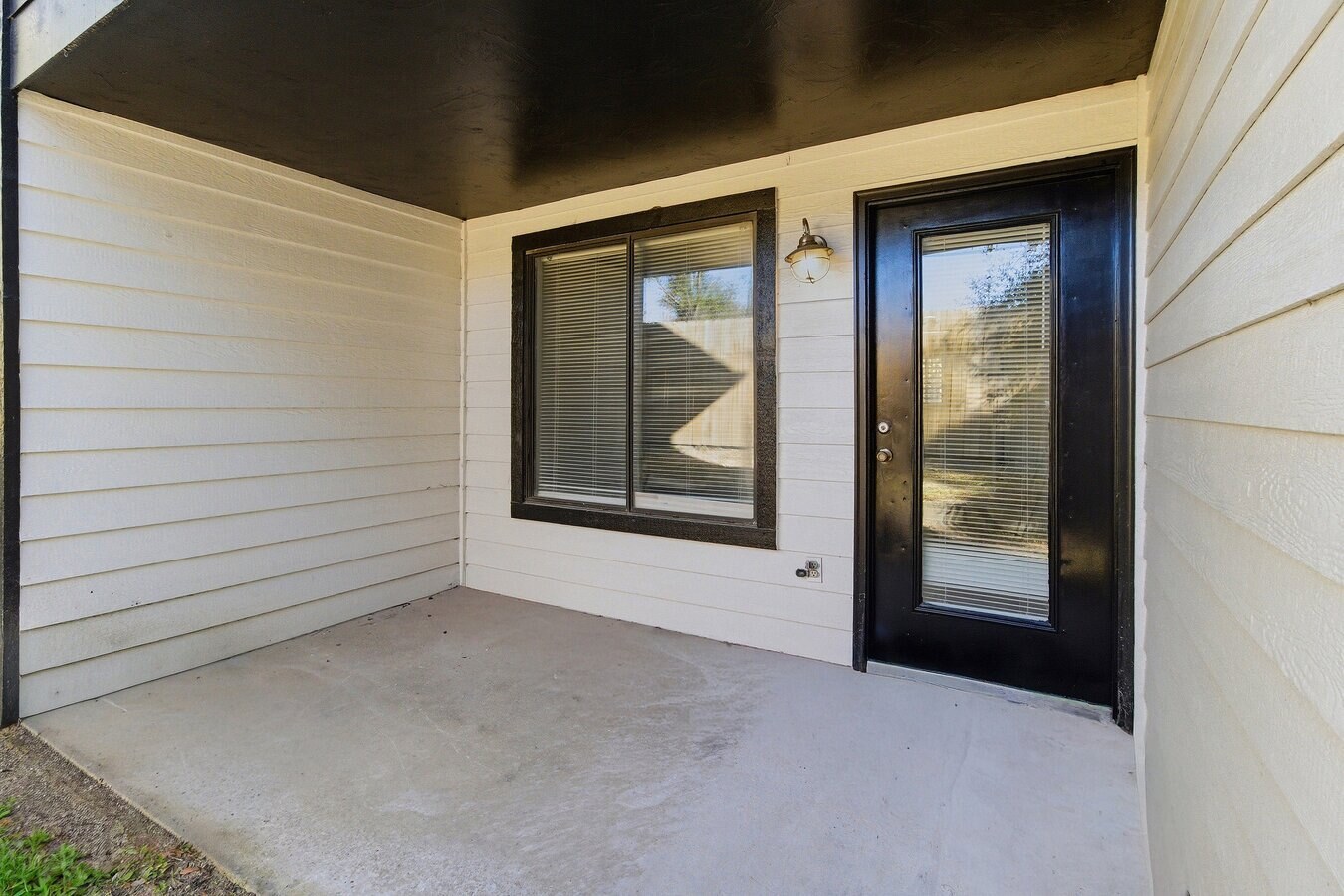 The Social 2700 exterior
