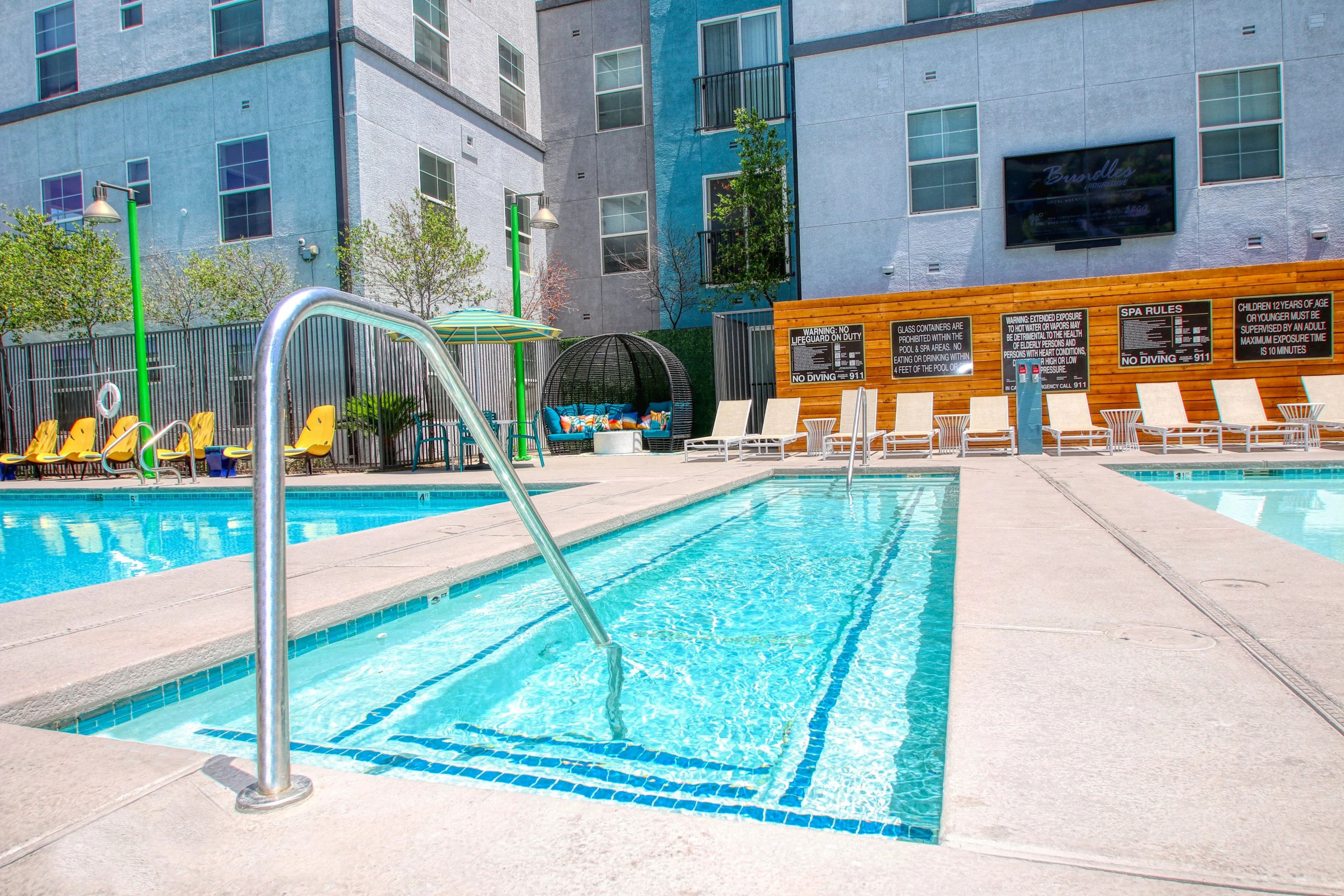 The View at University Center exterior