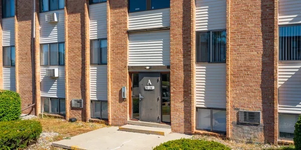 The Wave Apartments Lansing Amenities