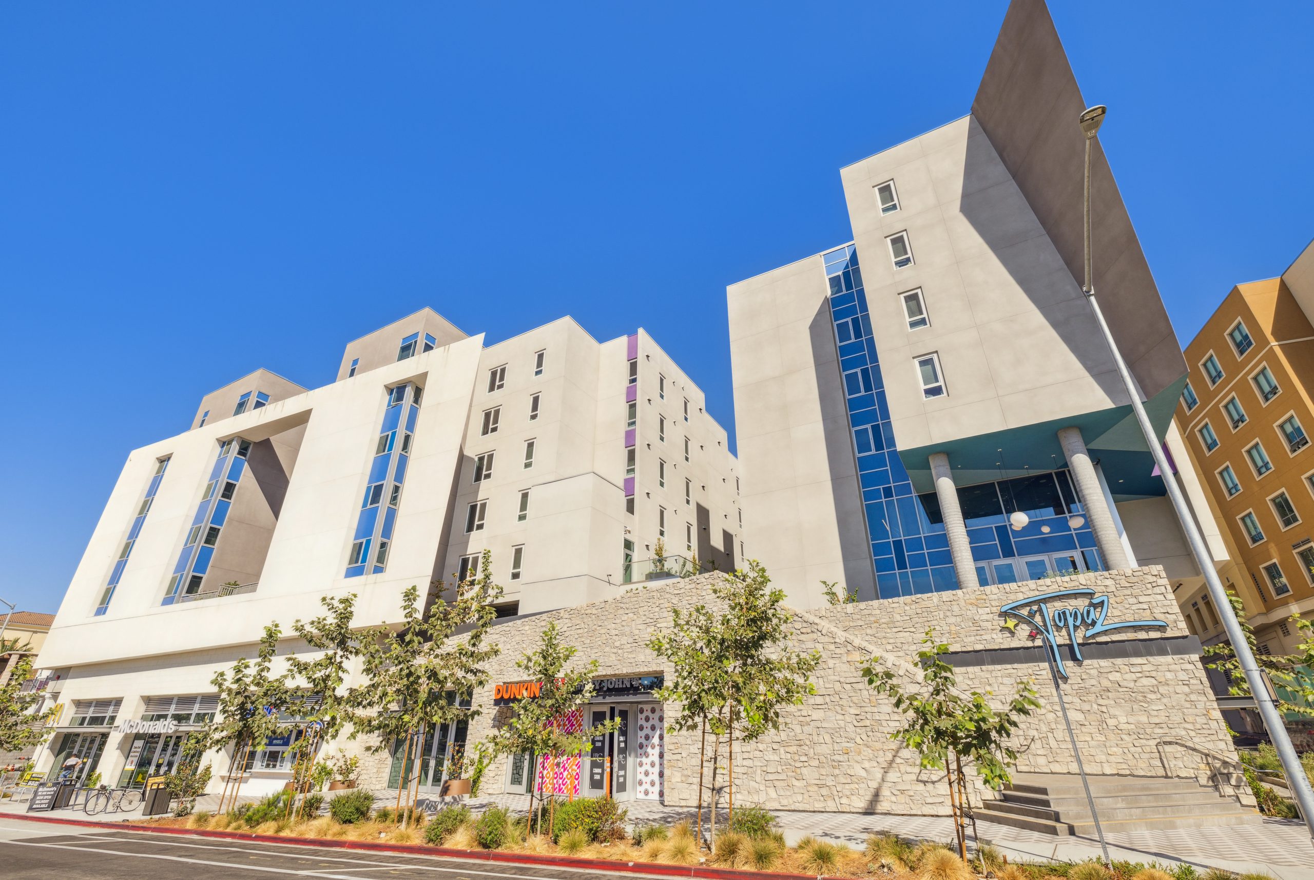 Topaz Apartments exterior