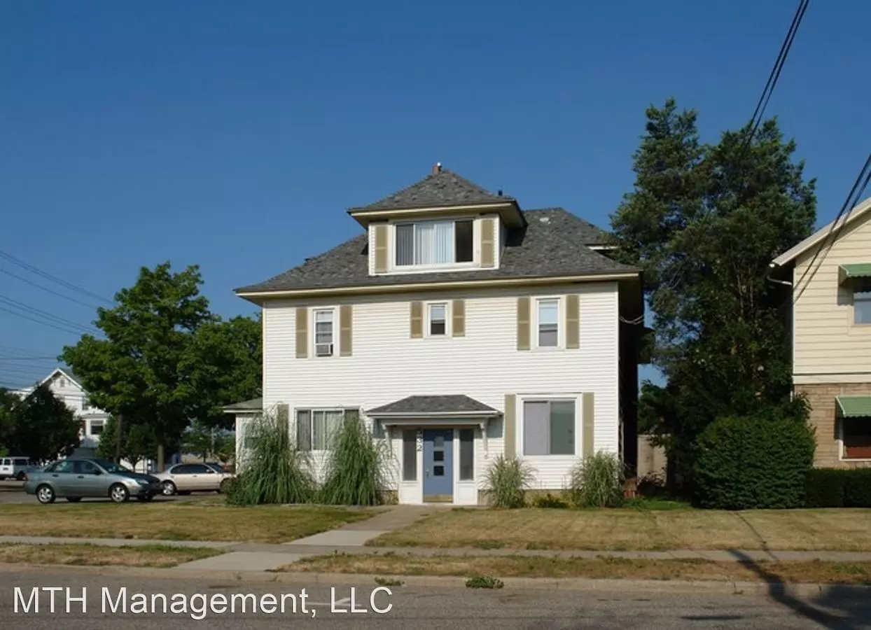 Townsend Apartments Lansing Exterior