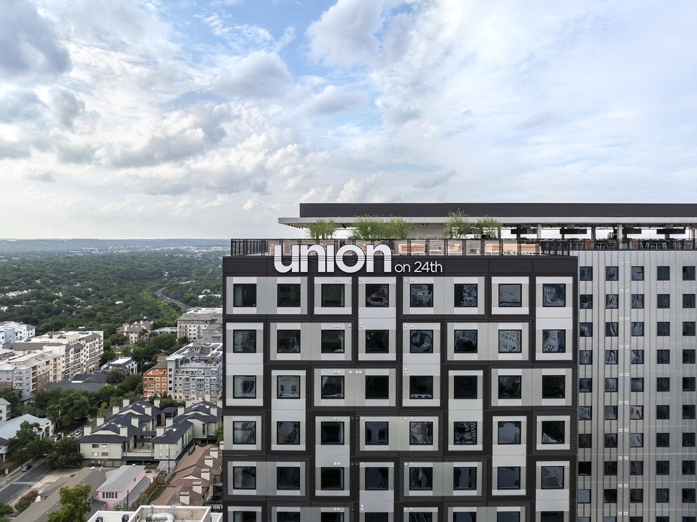 Union on 24th exterior