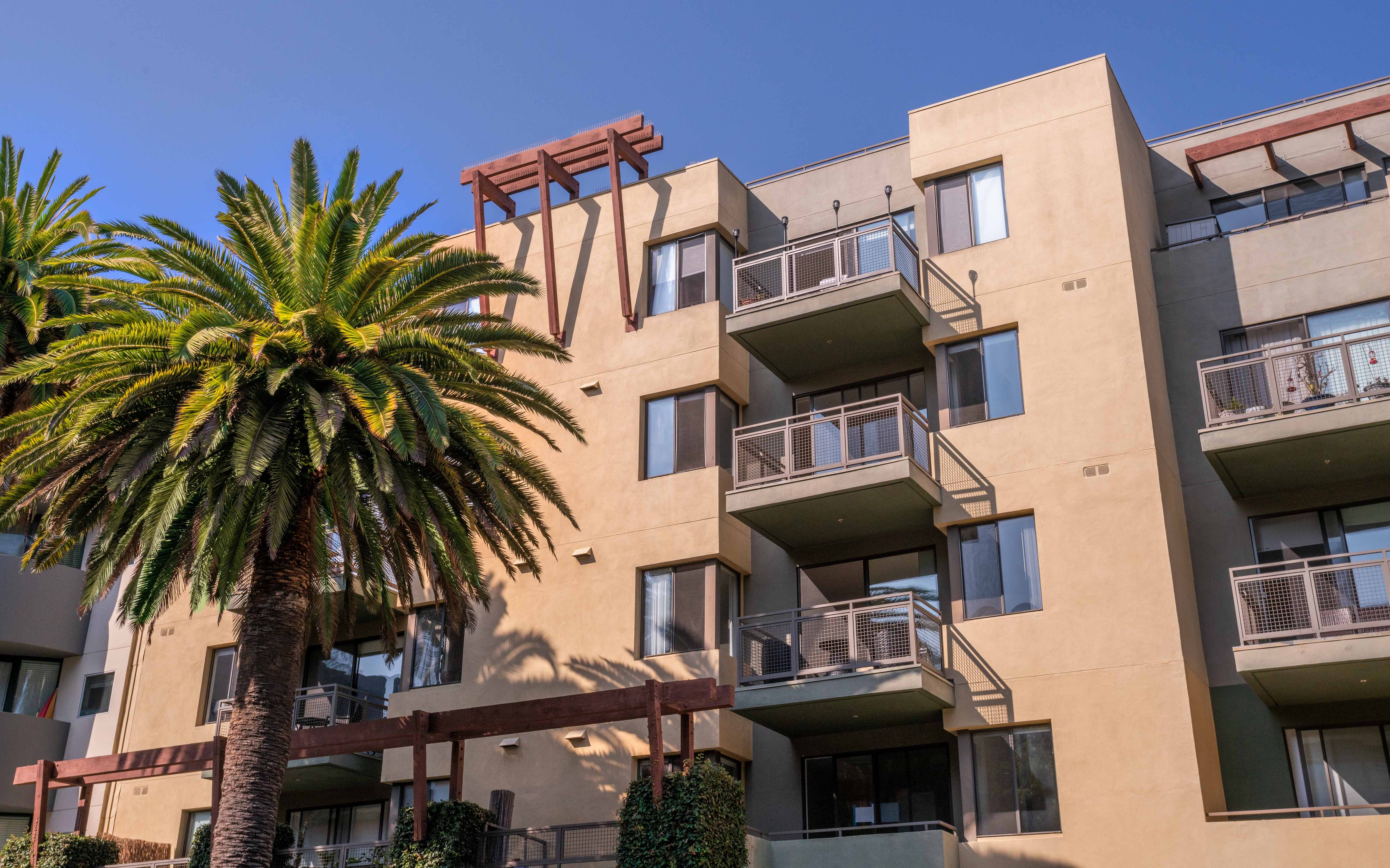Venezia Santa Monica Apartments Exterior