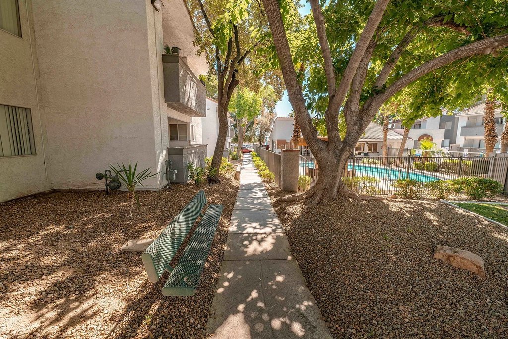 Villa Del Sol Apartments Exterior
