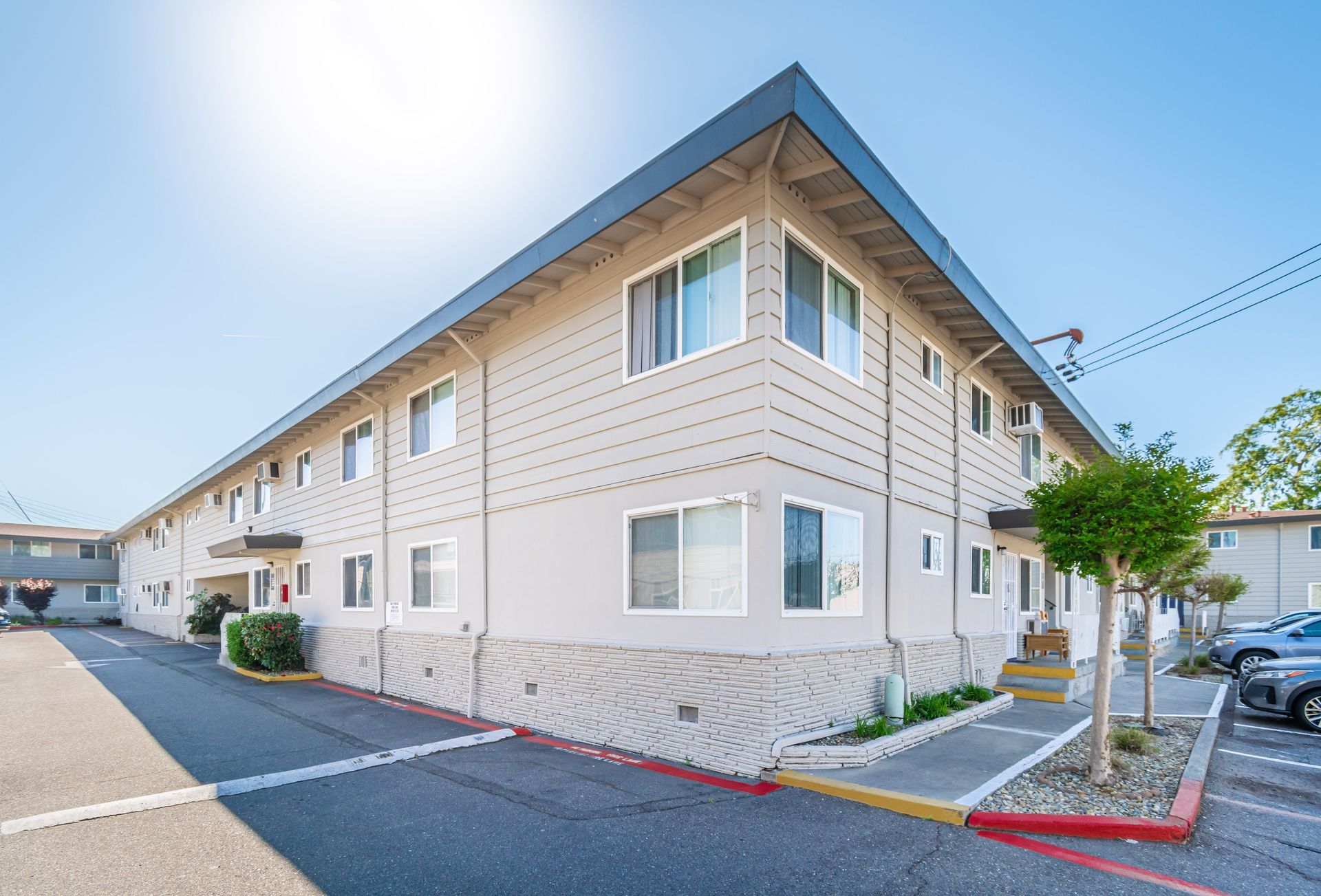 Village Oaks Apartments Amenities