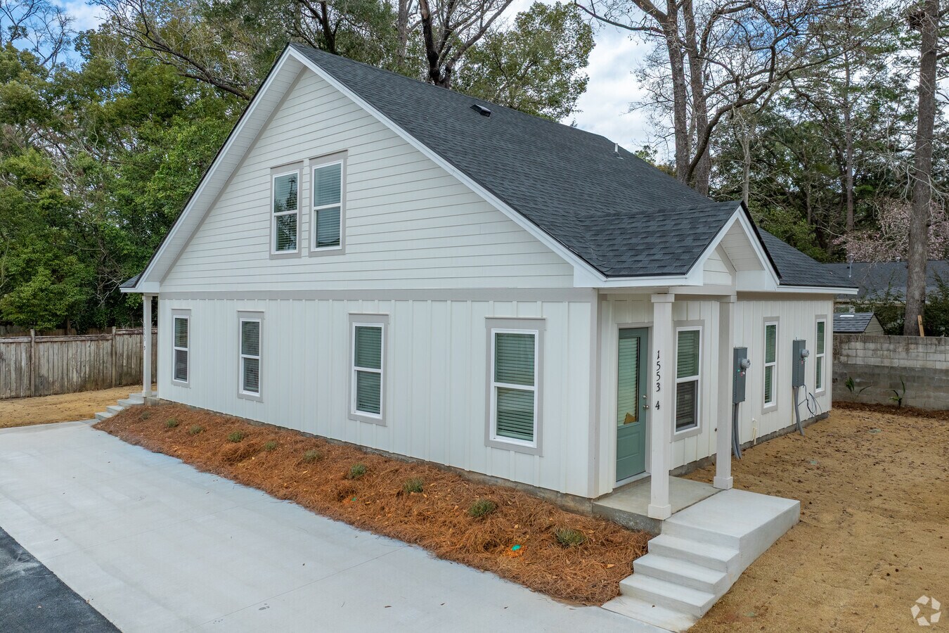 Vine Betton exterior