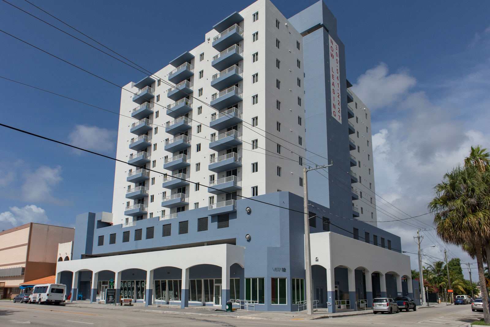 Vista 12 Apartments exterior