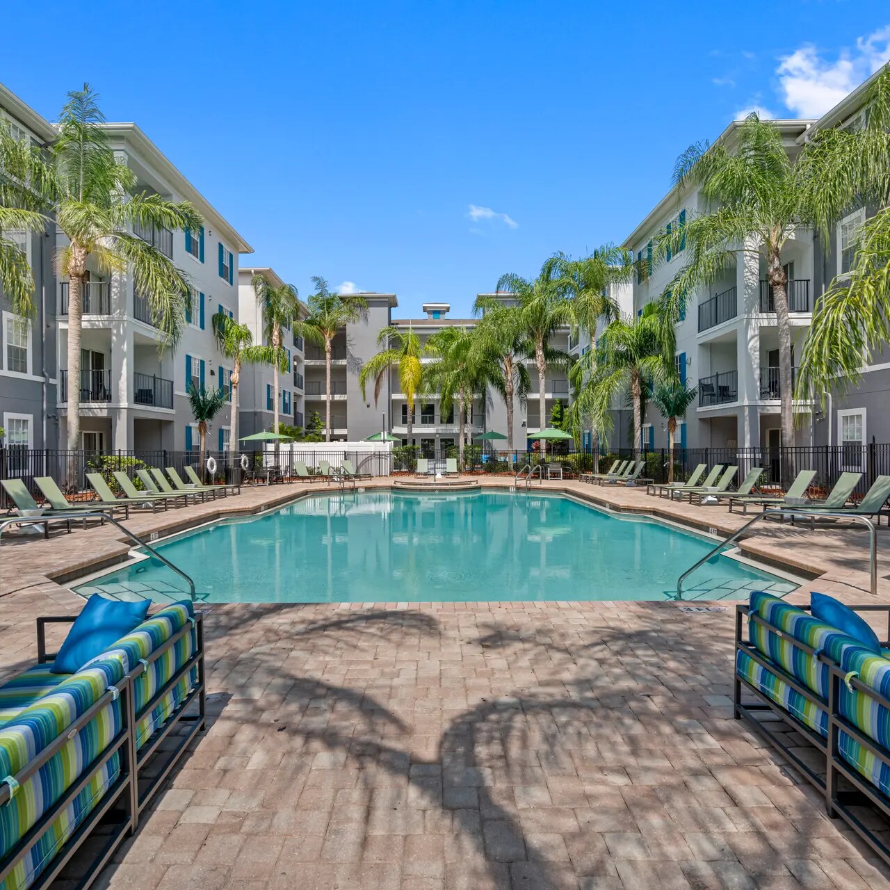 Vue Tampa exterior