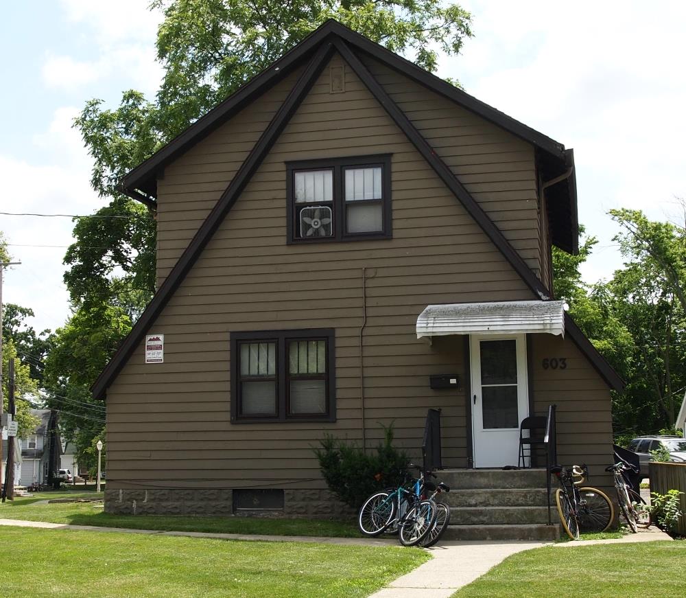 West Grand River Avenue Homes 603 exterior