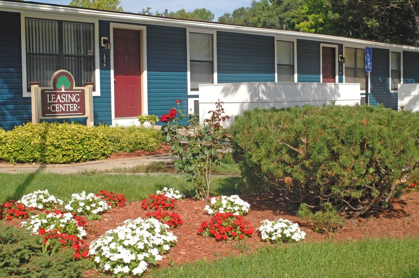 Willowood Apartments Exterior
