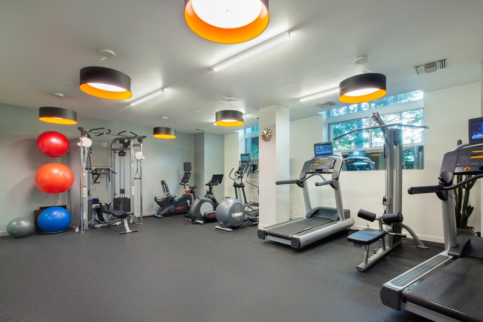 Wilshire Margot Amenities