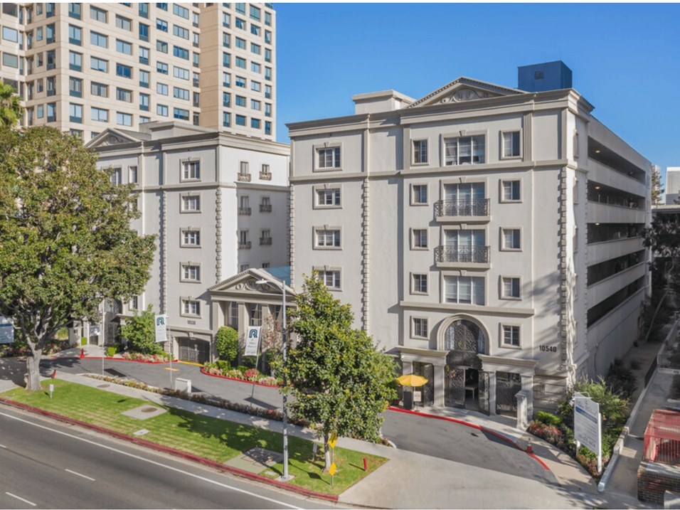 Wilshire Westwood Apartments Amenities