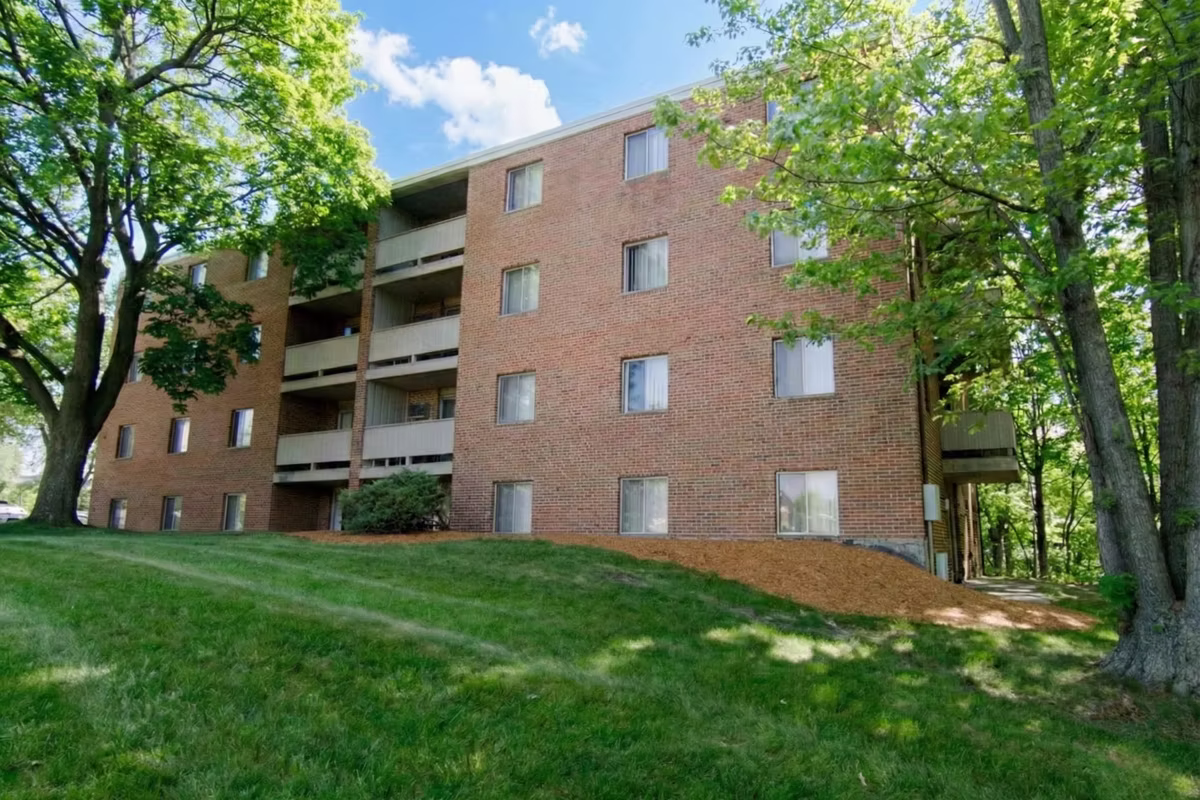 Woodmere Apartments Amenities
