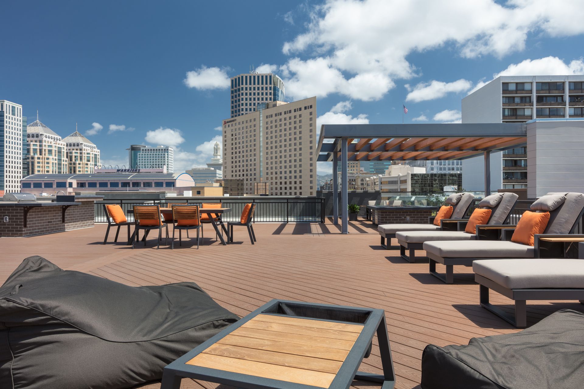777 Broadway Amenities
