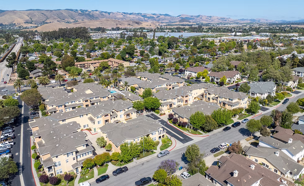 de Tolosa Ranch Apartments Amenities