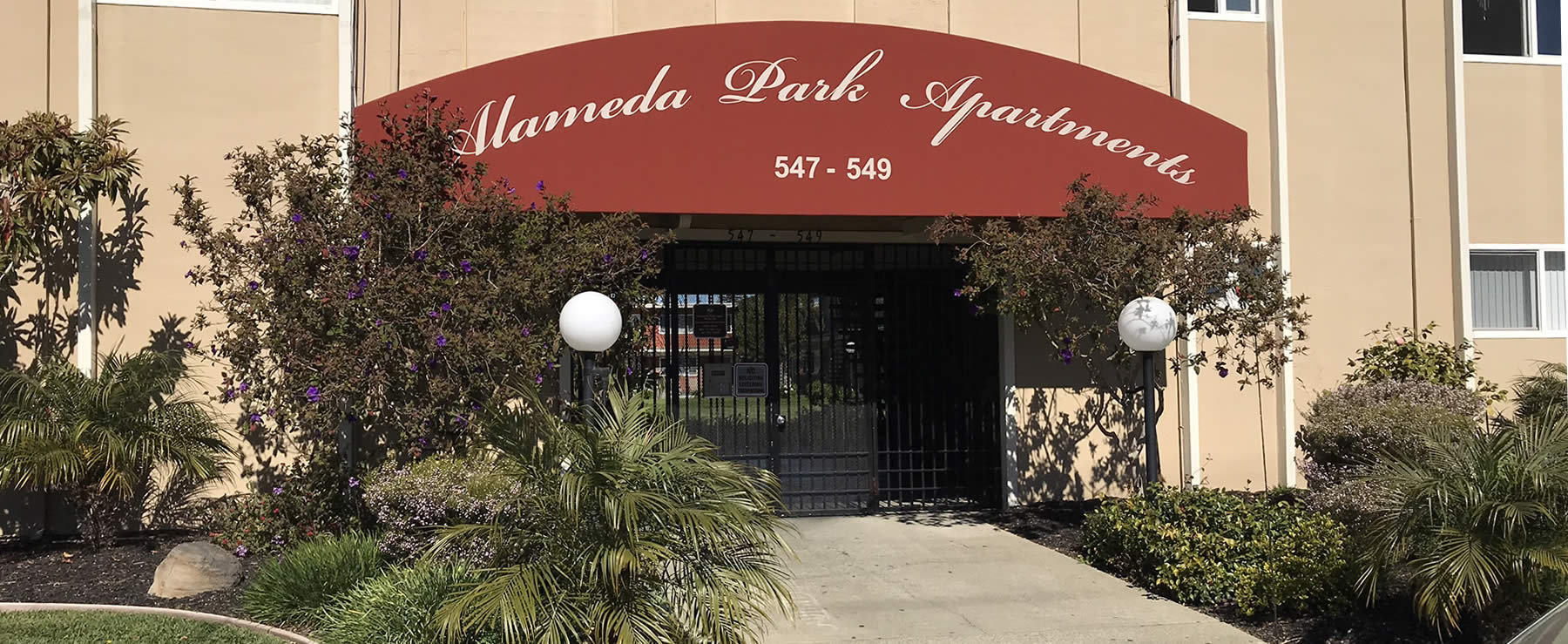 Alameda Park Apartments exterior