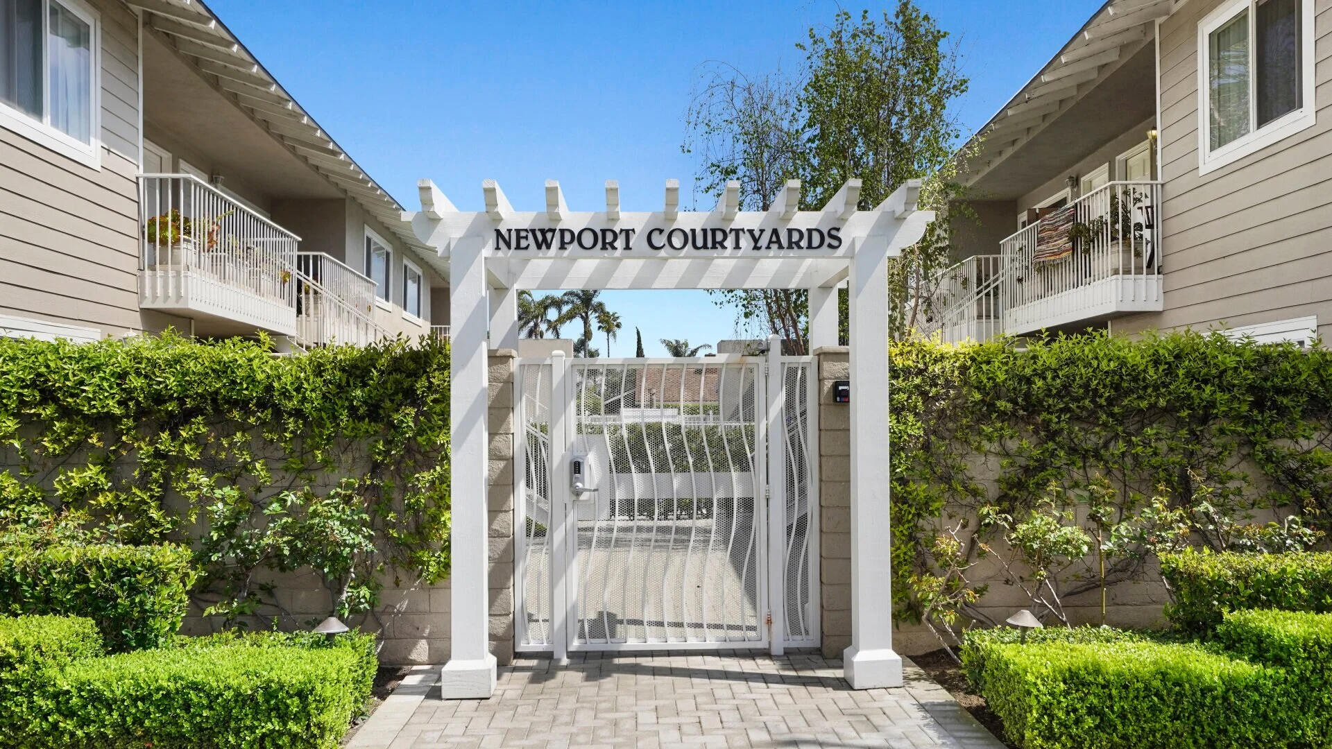 Newport Courtyard Amenities