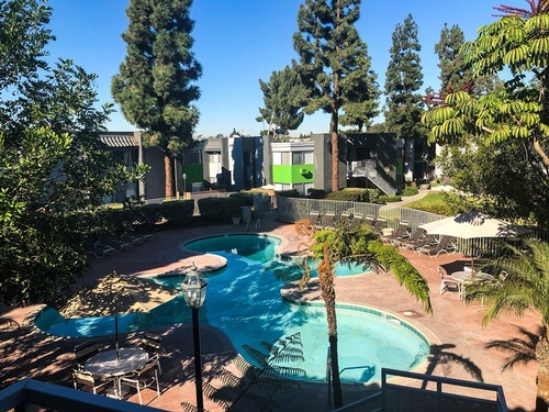 South Coast Racquet Club Apartments Exterior